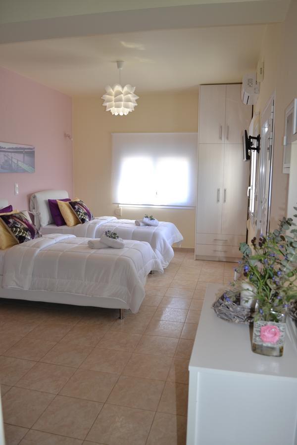Meltemi Beach Apartments Mílatos Buitenkant foto